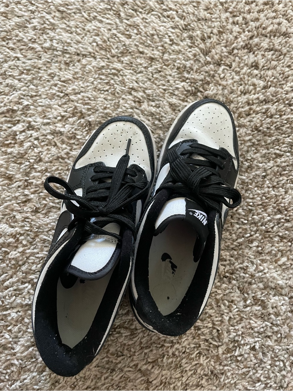 Nike Black & White Low-Top Sneakers - Picture 3 of 6